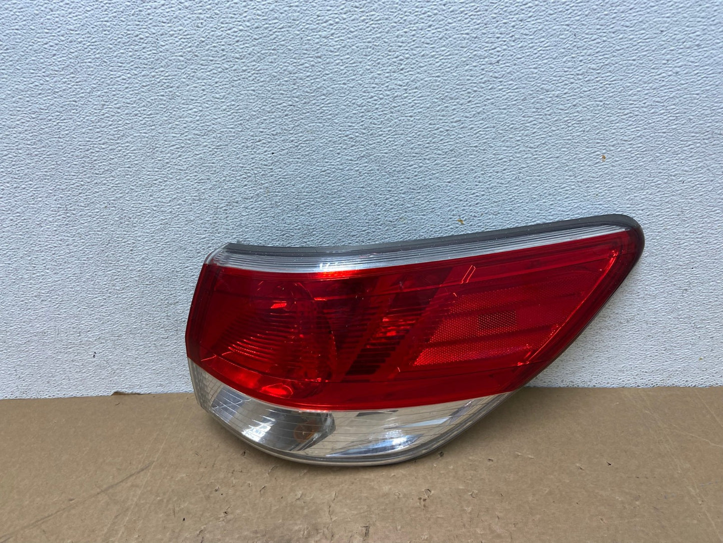 2013 to 2016 Nissan Pathfinder Passenger Right Side Tail Light AG1158 LK0