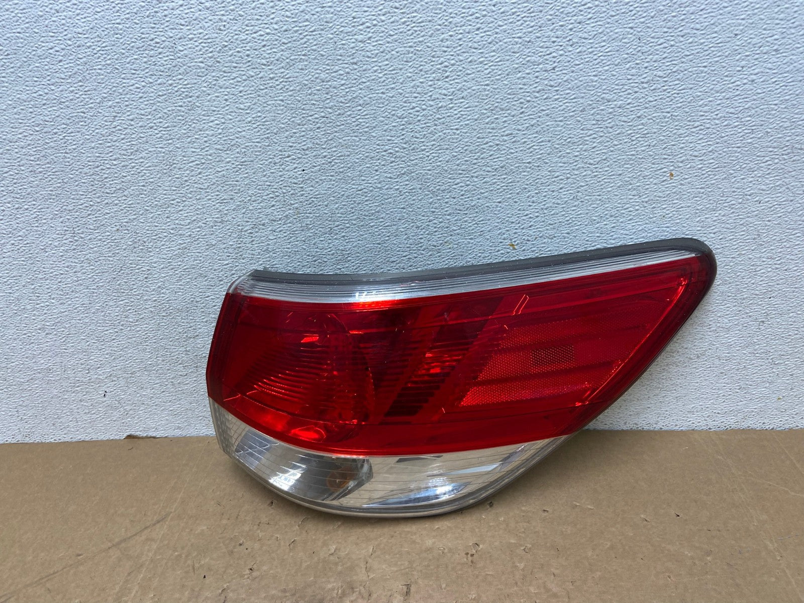 2013 to 2016 Nissan Pathfinder Passenger Right Side Tail Light AG1158 LK0
