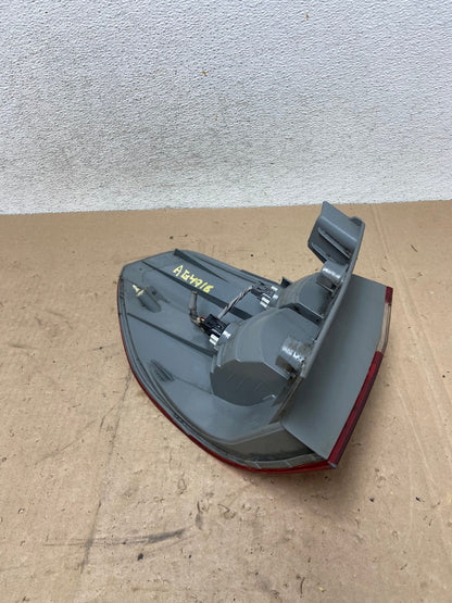 2005 2006 2007 Honda Odyssey Right Passenger RH Side Tail Light AG4918 LK5