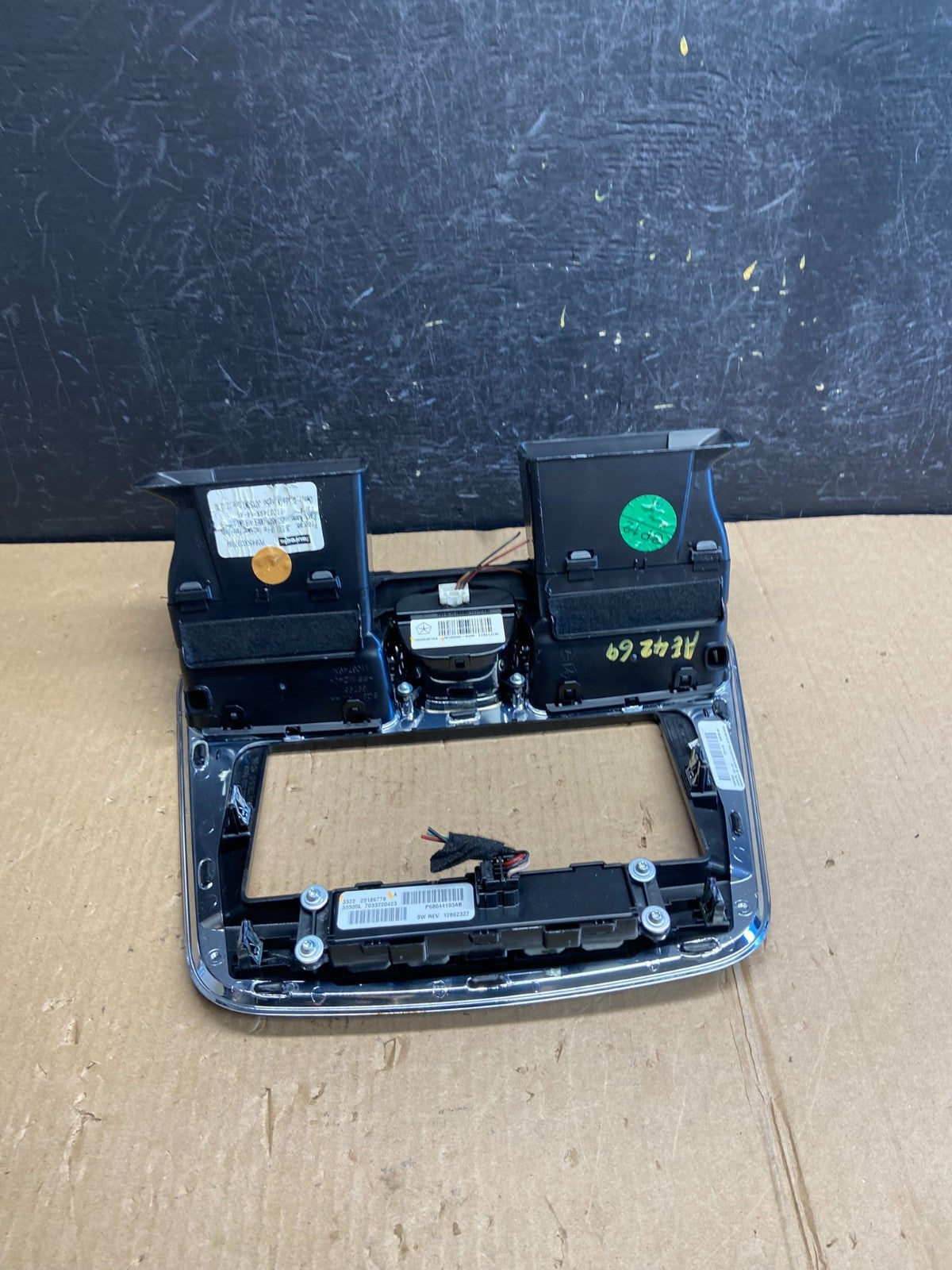 2011 - 2014 Chrysler 200 Dash Radio Bezel Trim Clock Hazard Bezel ae4269 DG4