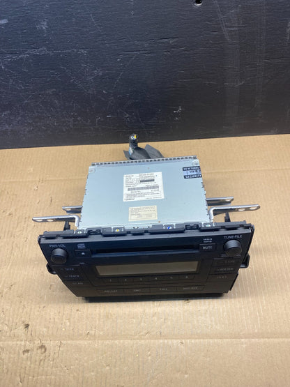 2010 to 2011 Toyota Prius Radio Stereo Receiver Aux Disc CD Player AD1531 DG3