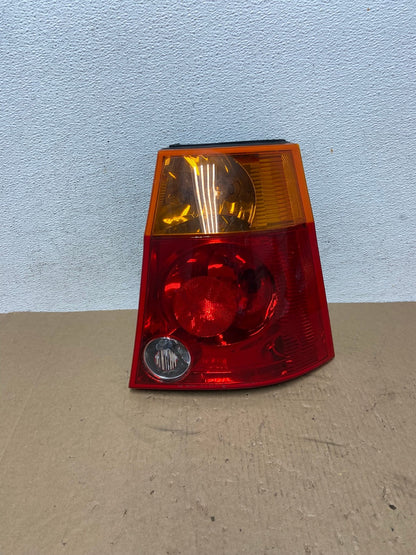 2004 to 2006 Chrysler Pacifica Right Passenger Rh Side Tail Light AD7709 LK0