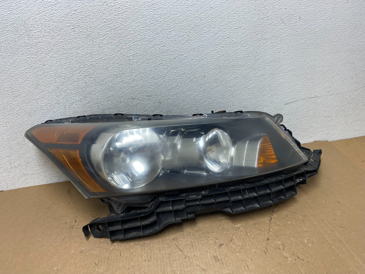 2008 to 2012 Honda Accord Sedan Right Passenger RH Headlight AD8071 DW0