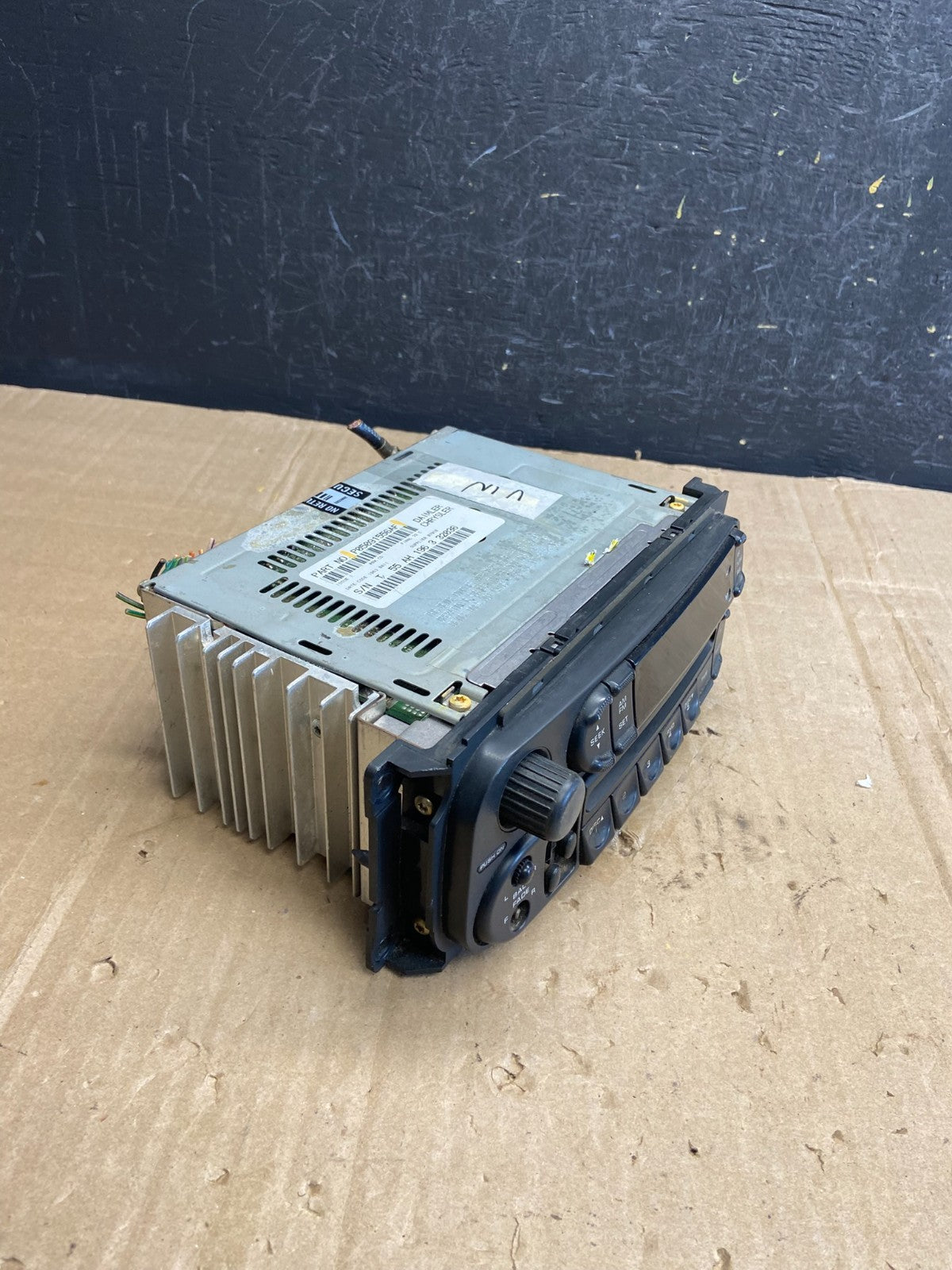 2002 - 2006 Chrysler Dodge Jeep Ram Radio CD Player AM/FM Receiver AE1704 DG1
