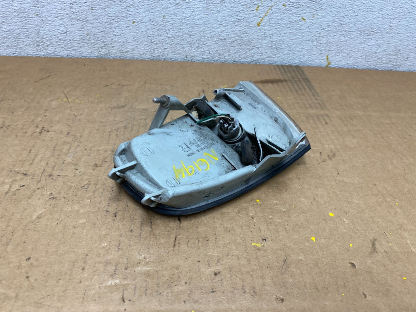 1992 to 1994 Toyota Camry Right Passenger RH Side Turn Signal N6194 DW5