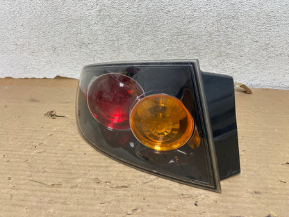 2004 2006 Mazda 3 Left Driver LH Side Tail Light AG8260 LK2
