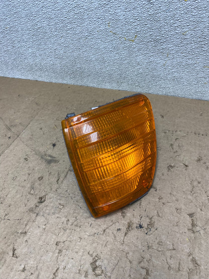 73-80 Mercedes W116 S Class Front Marker Light Lens Left Drivers Side X2155 PS2