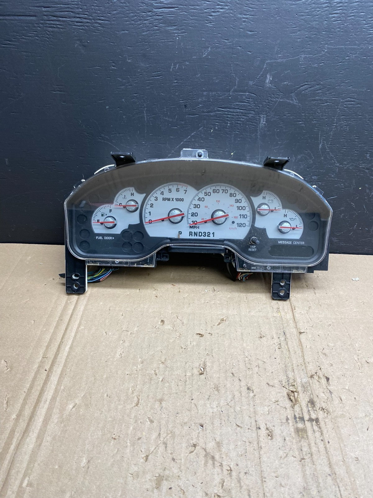 2001 to 2003 Ford Explorer Speedometer Cluster Gauge Oem AB9067 DG0