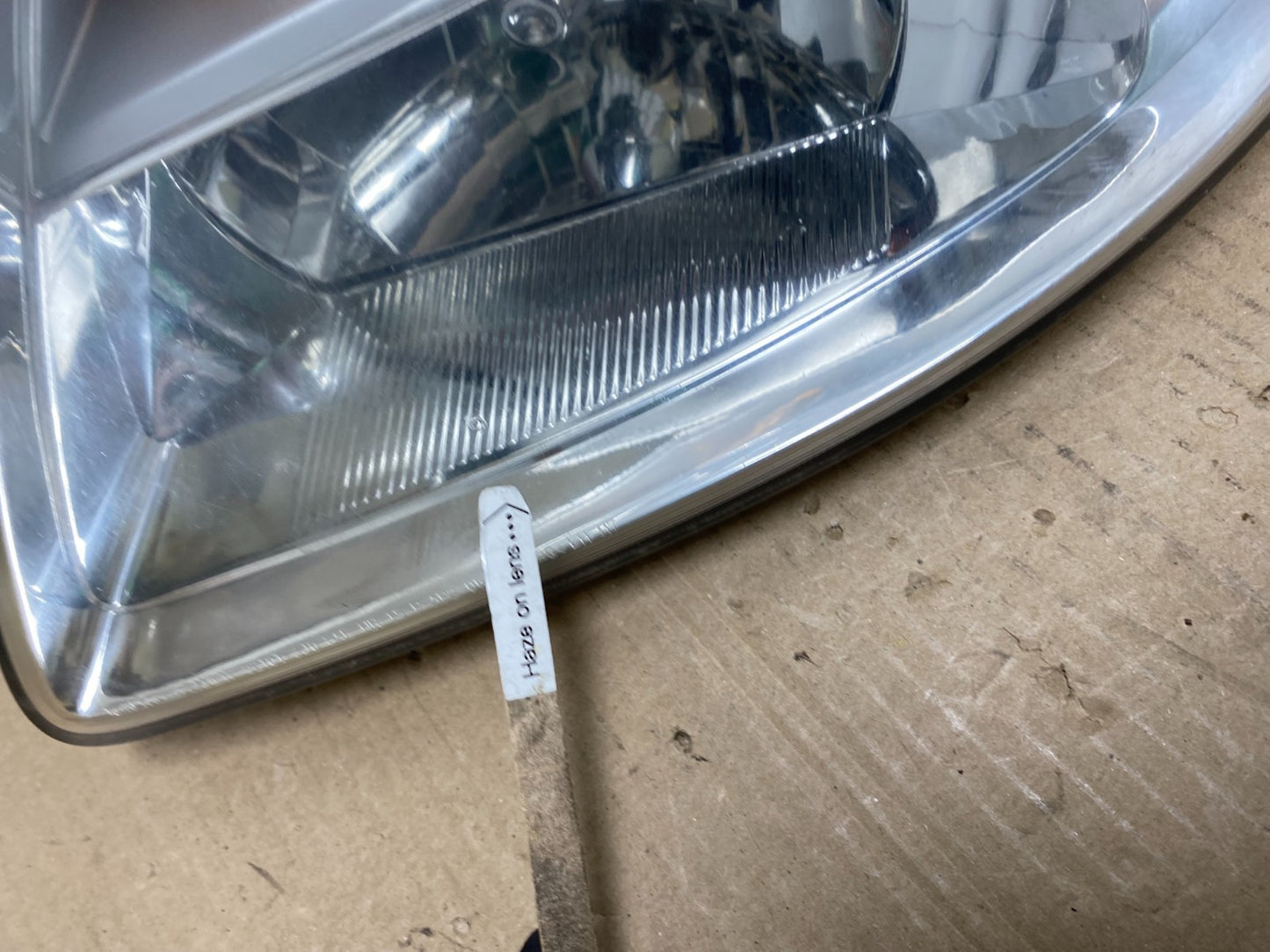 2007 to 2012 Hyundai Veracruz Left Driver LH Headlight Halogen AE7027 DW4