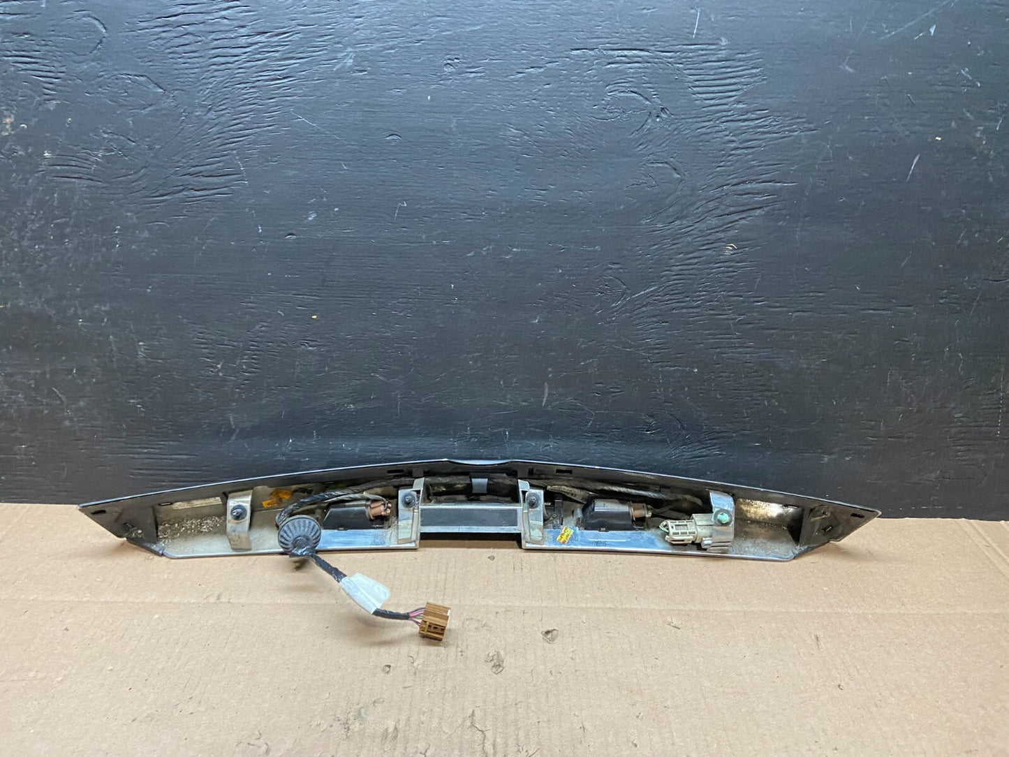 2010-2015 Cadillac SRX Rear Liftgate Tailgate Finish Molding W/ Camera F3389 DG17