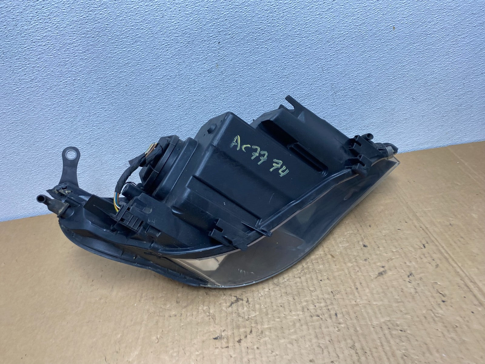 Halogen 2004 -2007 BMW 535i 5 Series Left Driver LH Side Headlight AC7774 DW7