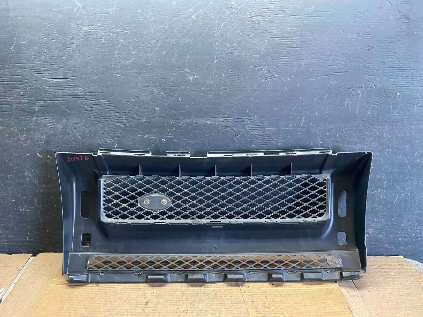 2004 2005 2006 Land Rover Freelander 1 Front Bumper Grille Grill  Q8564 DG10