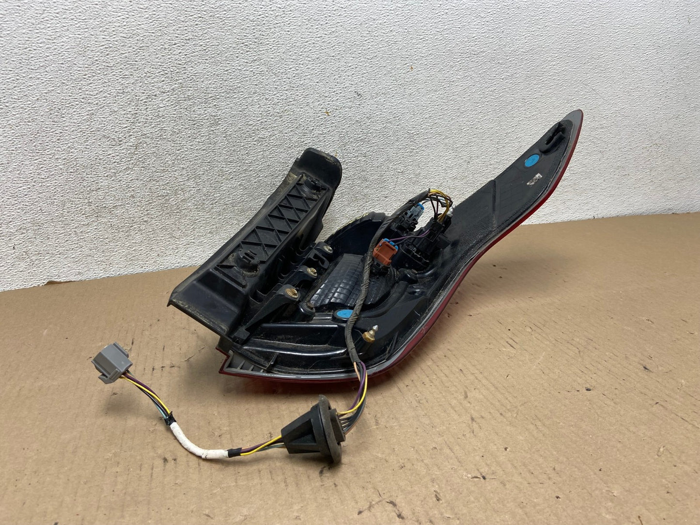 2011 2012 2013 2014 2015 Ford Explorer Left Driver LH Side Tail light AG7951 LK5