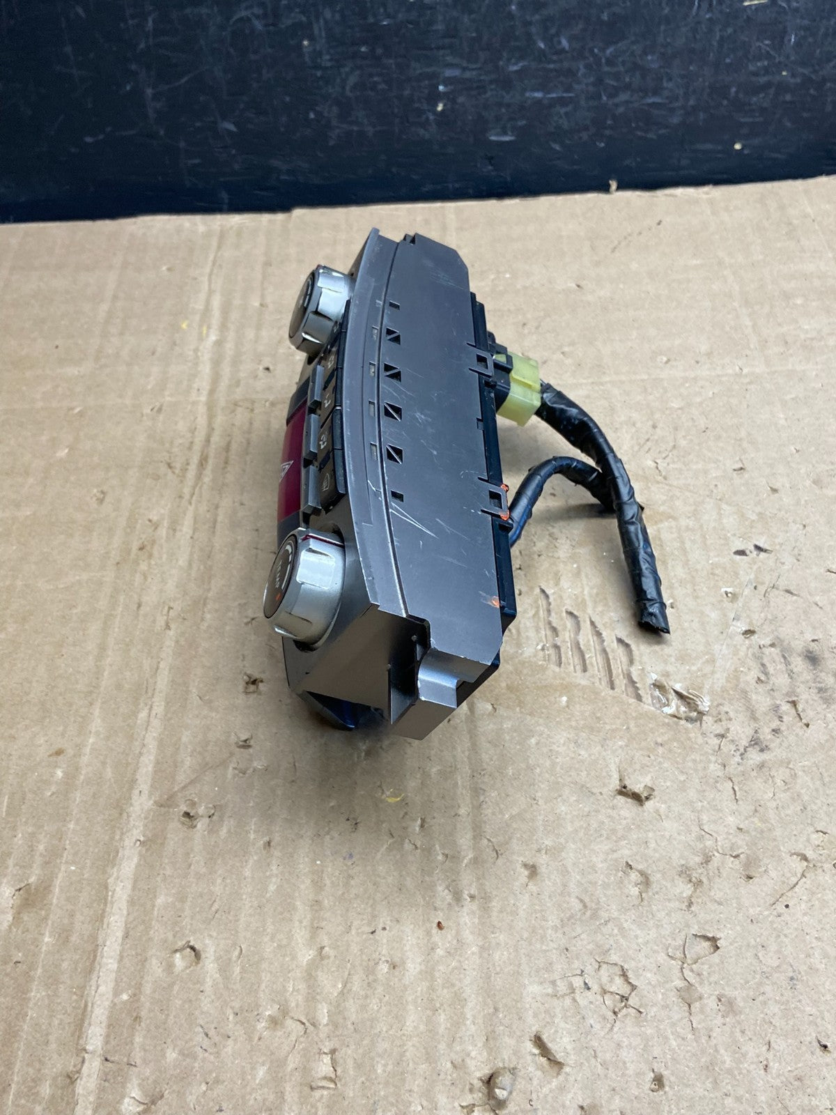 2010 - 2014 Subaru Outback Legacy A/C Heater Climate Control Unit AE1752 DG2