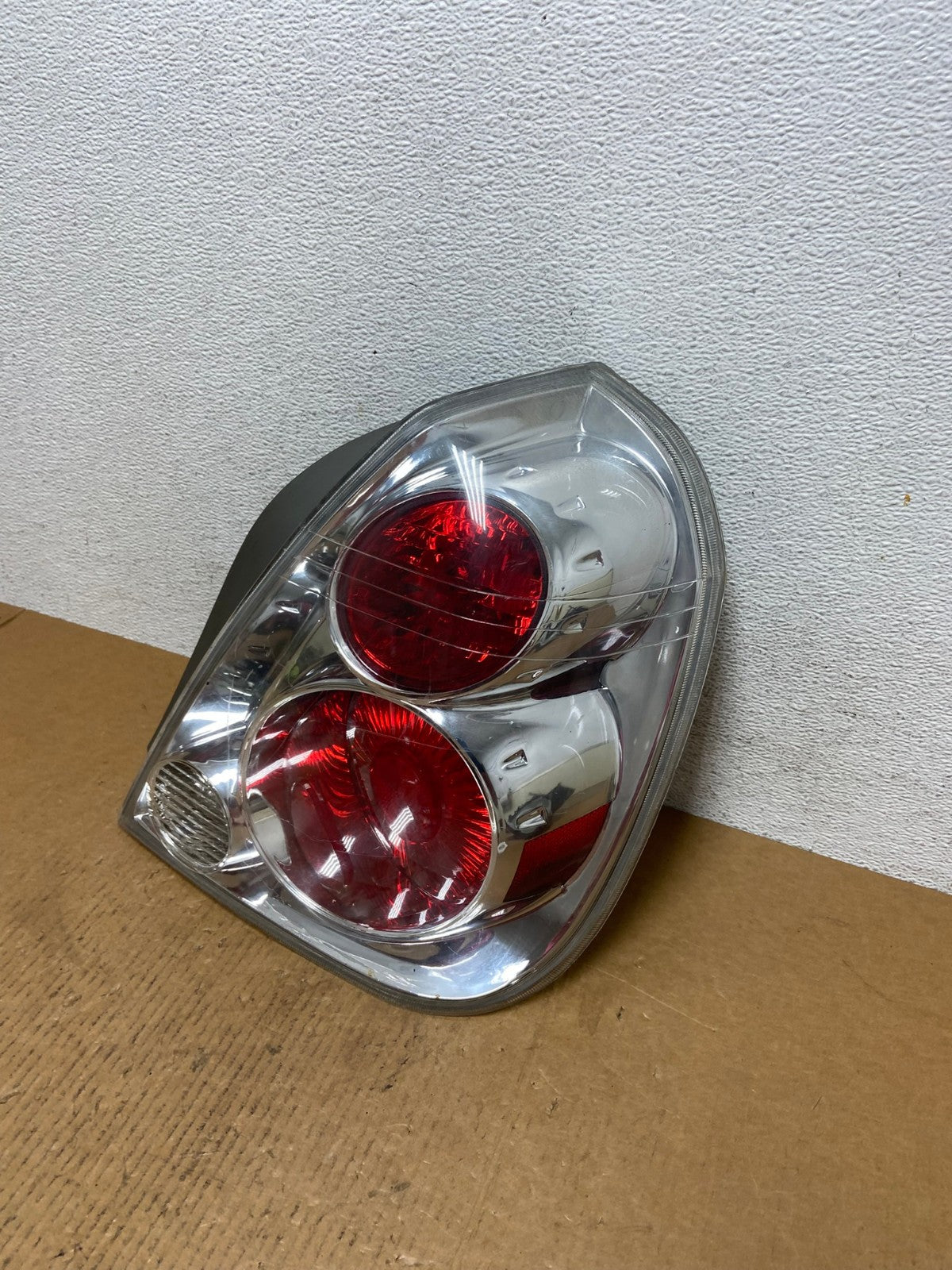 2005 to 2006 Nissan Altima Tail Light Right Passenger RH Side AE0679 LK1