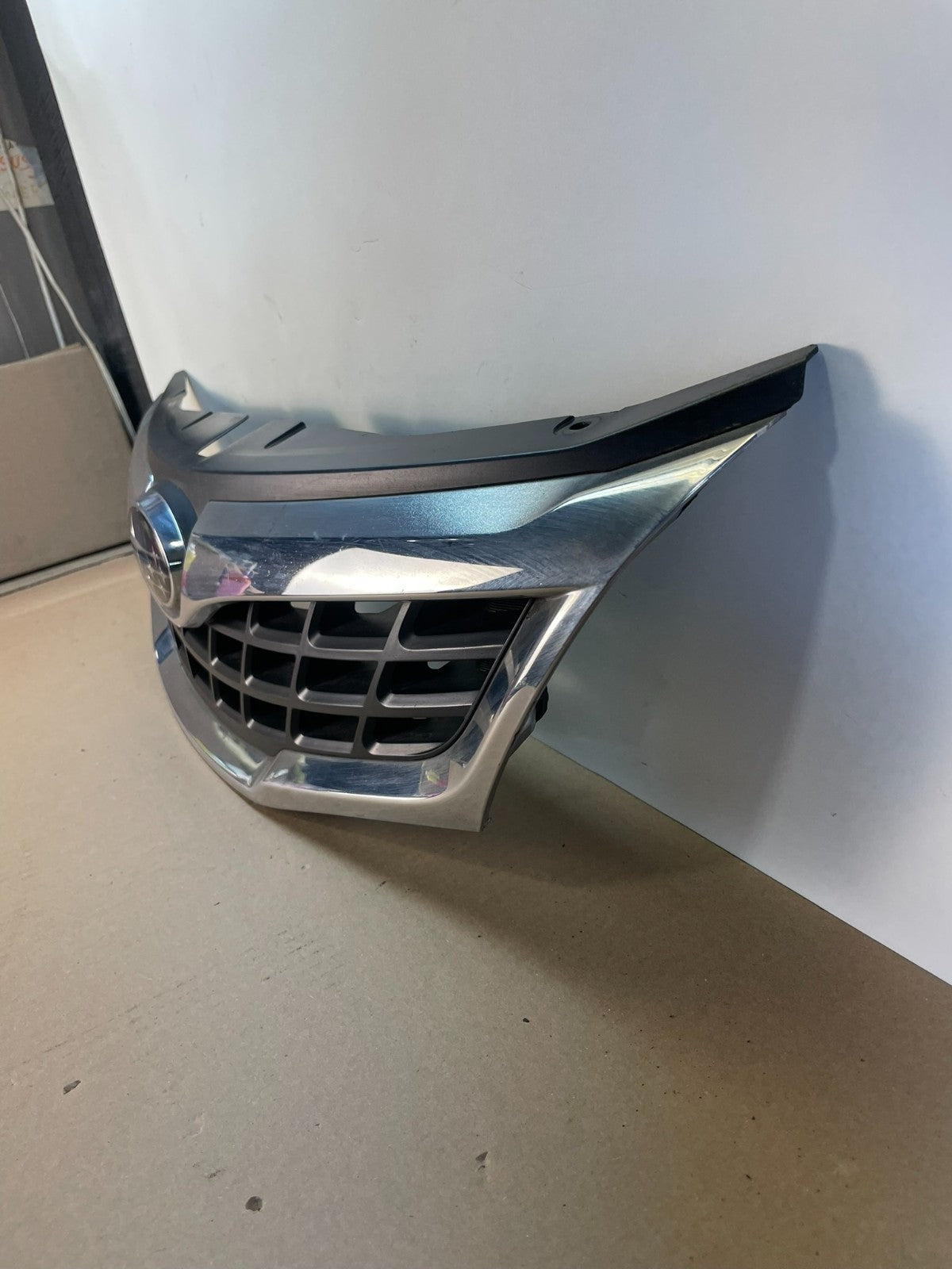 2009 2010 2011 Subaru Impreza Sedan Front Upper Grille Grill AI06451