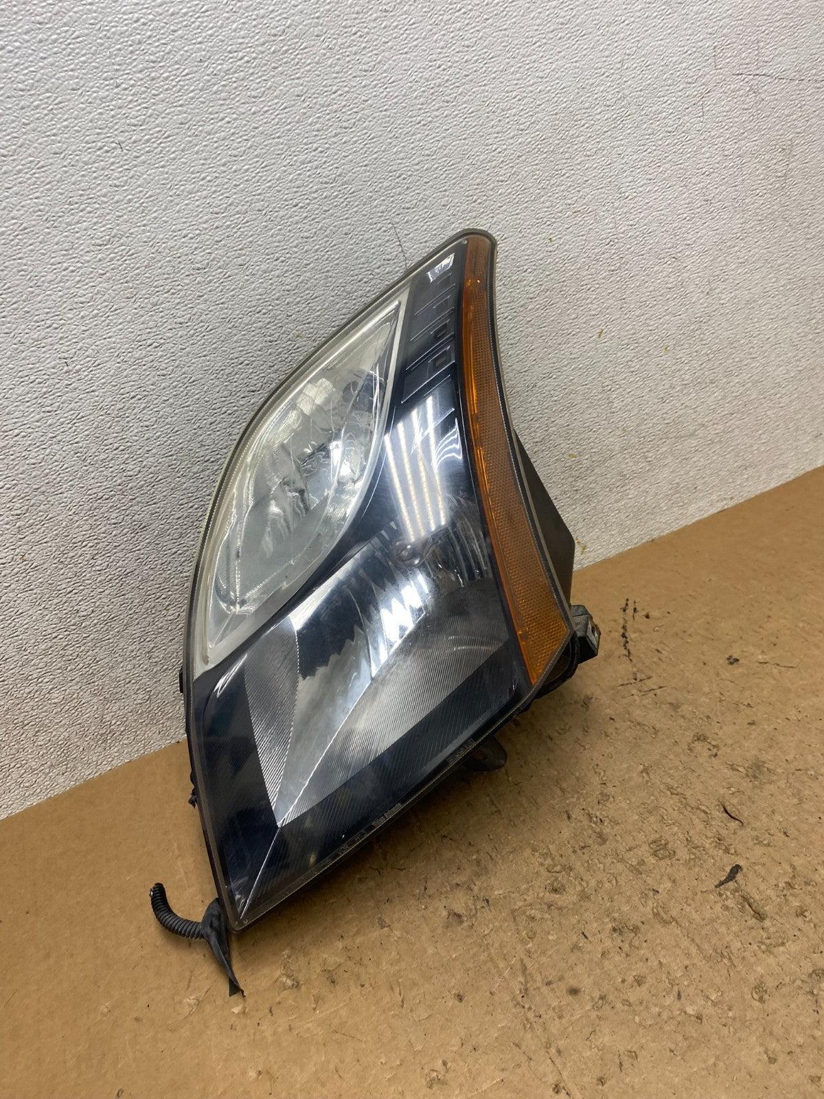 2010-2012 Nissan Sentra Halogen Left Driver LH Black Headlight Q8717 DW2