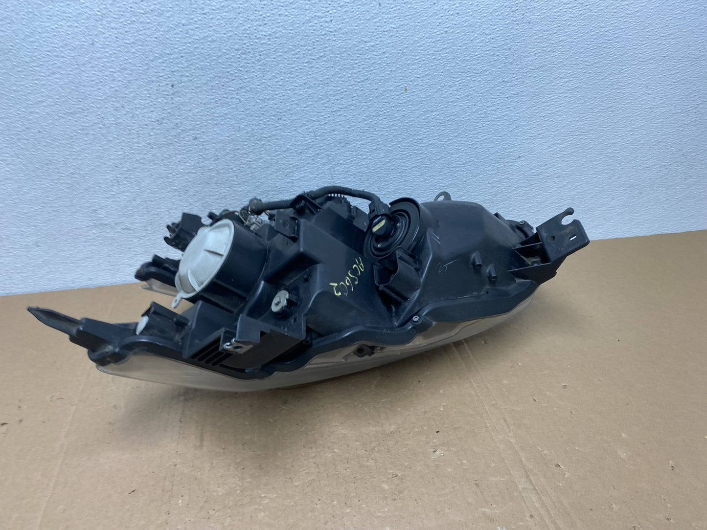 2009 - 2014 Nissan Maxima Headlight Right Passenger Xenon HID AD1177 DW6