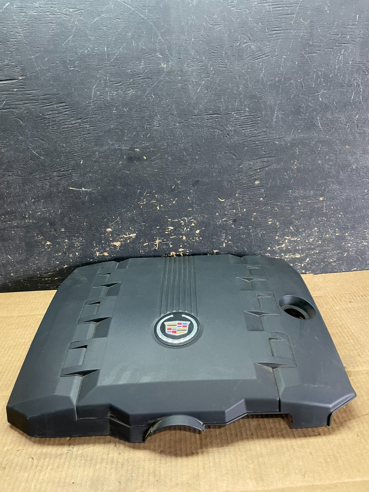2008 to 2013 Cadillac CTS 3.6L Plastic Engine Cover Shield OEM AA9218 DG3