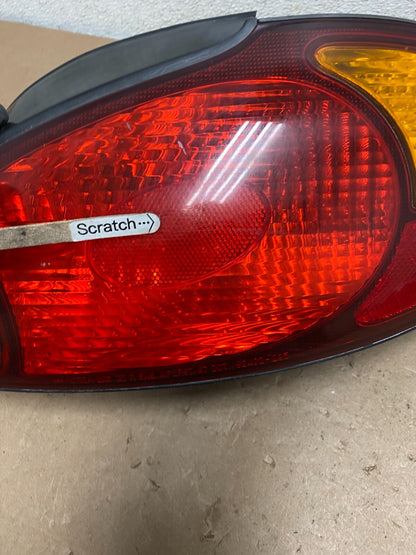 1999 2000 Hyundai Elantra Sedan Right Passenger RH Tail Light M3951 DW4