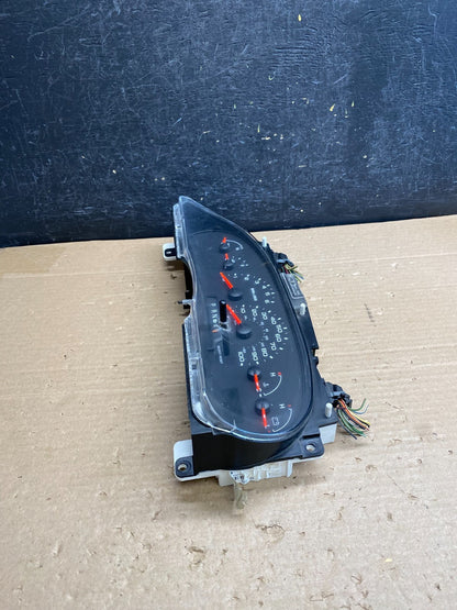2006 Ford E350 Gauge Speedometer Cluster ag6379 DG2