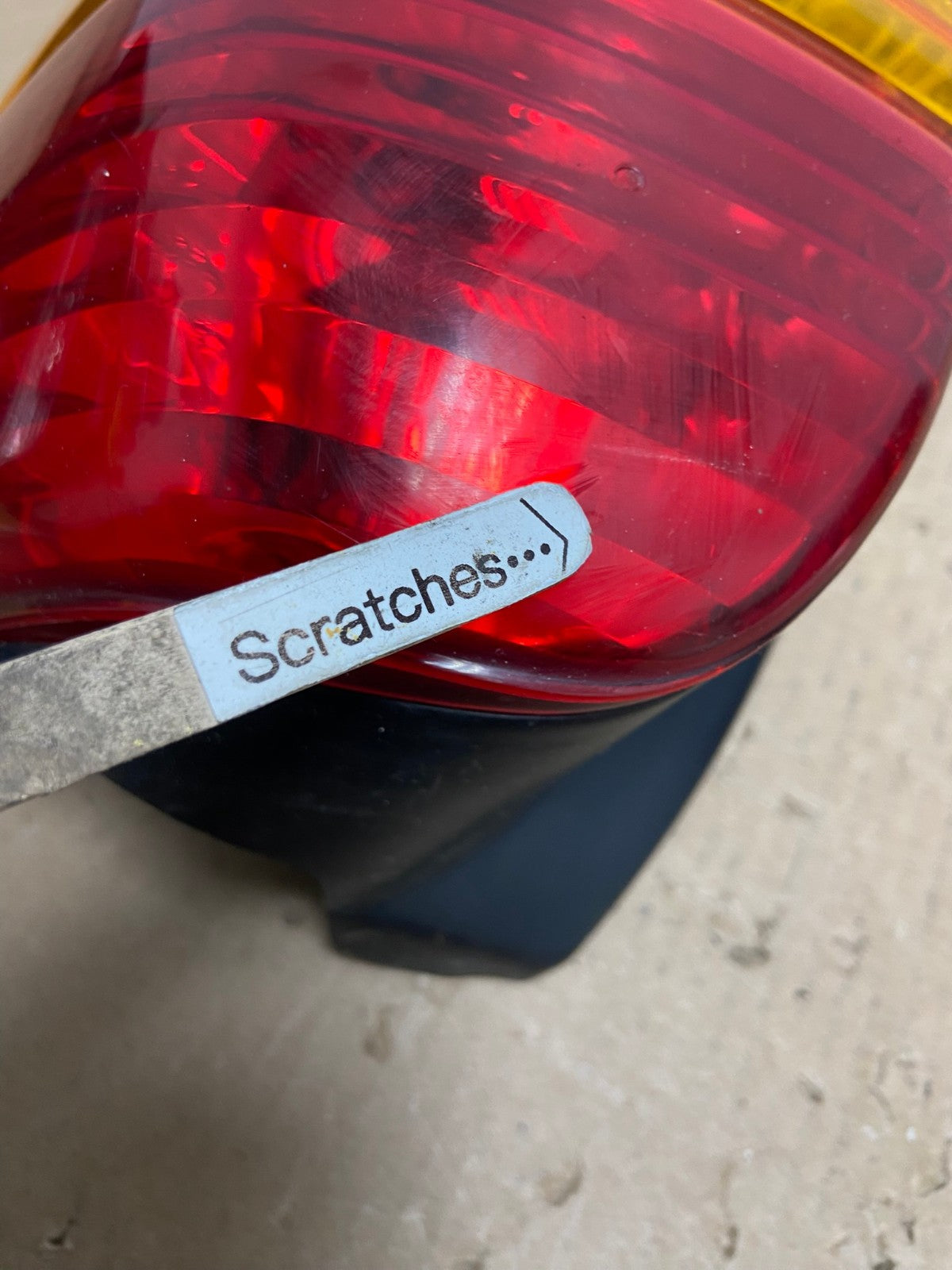 2001 to 2007 Ford Escape Right Passenger RH Side Tail Light AD8146 LK3