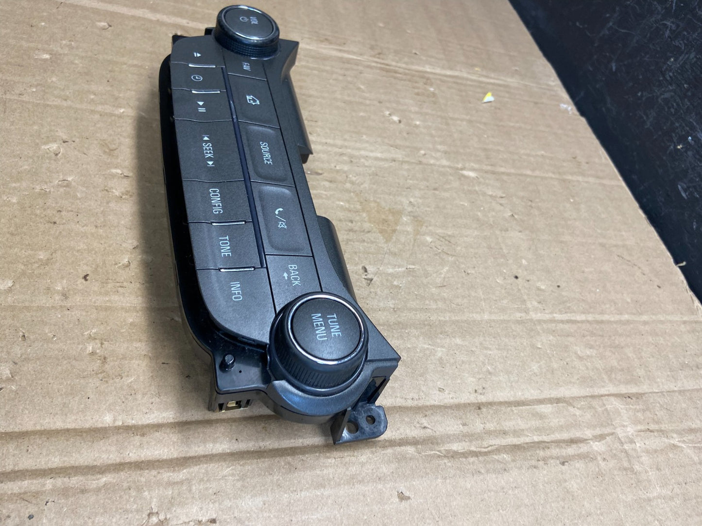 2013 2014 2015 Chevrolet Malibu AM FM Radio Control Panel AD7233 DG2