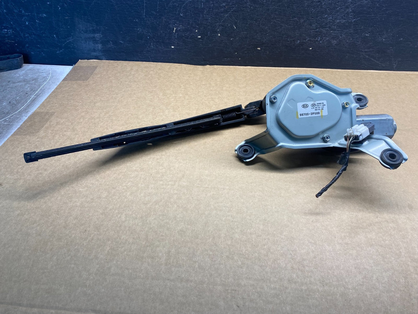 2014-2015 Kia Sorento Rear Glass Windshield Wiper Motor AF4213 DW5
