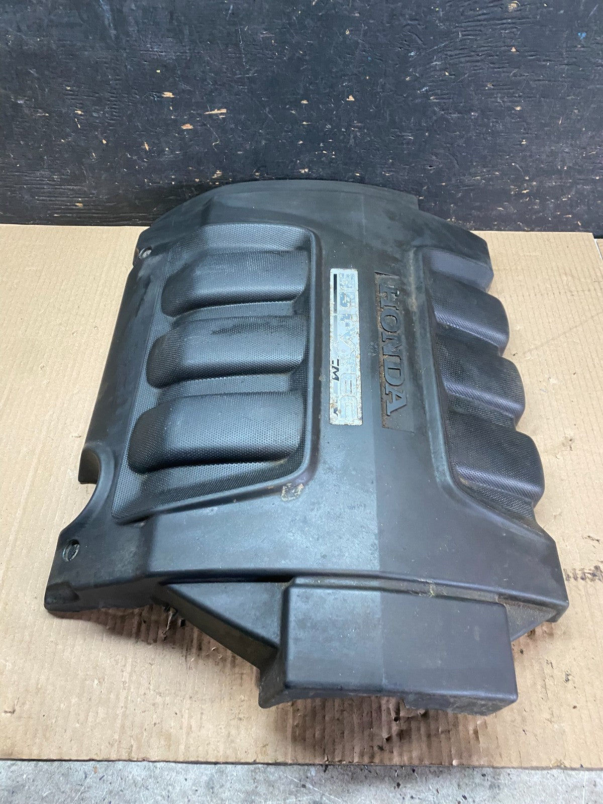 2005 to 2007 Honda Odyssey Black Engine Cover 3.5L No # q3122 DG2