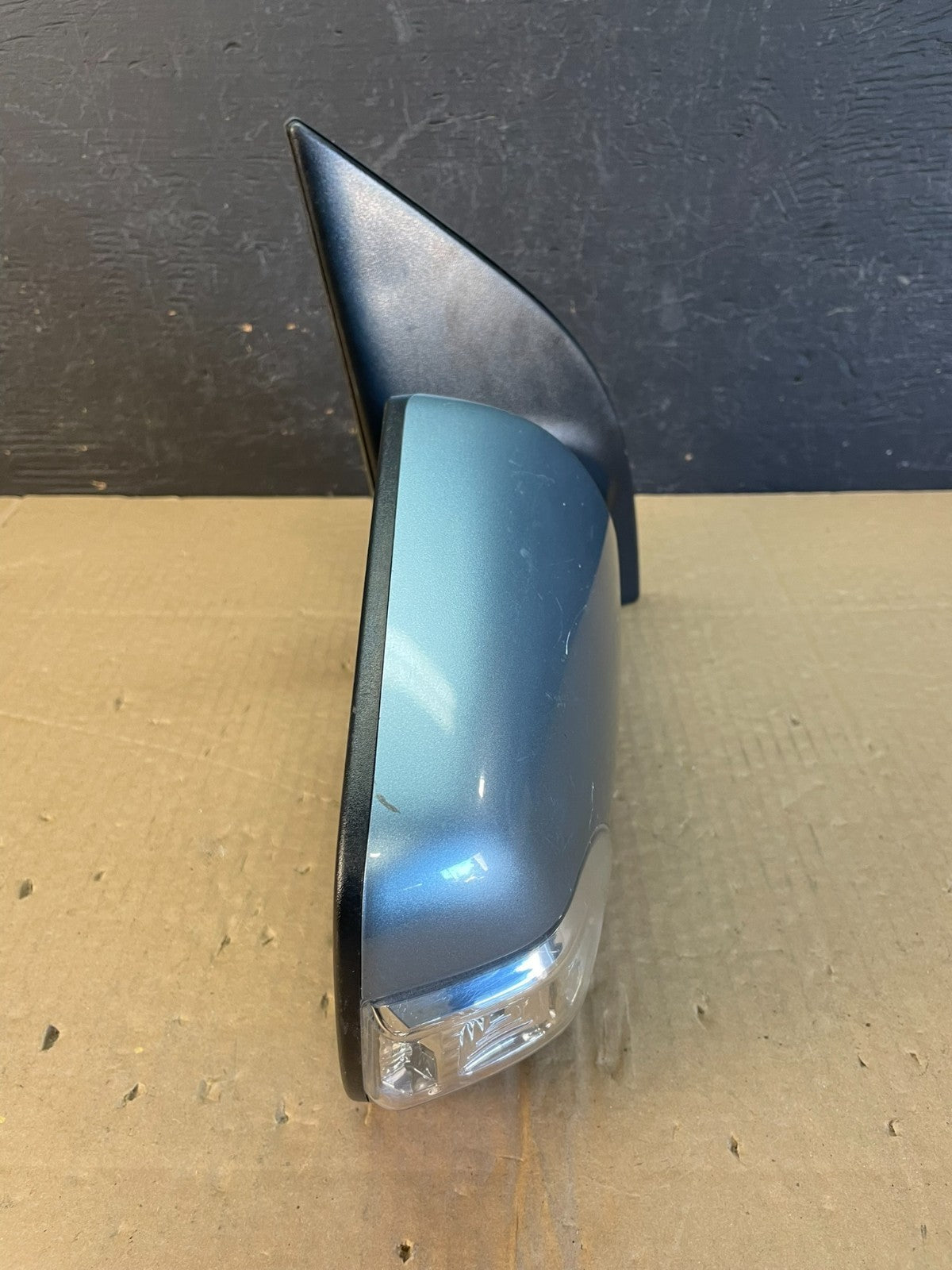 2009 to 2014 Kia Sedona Right Passenger Rh Side Door Mirror AC9801 DW2