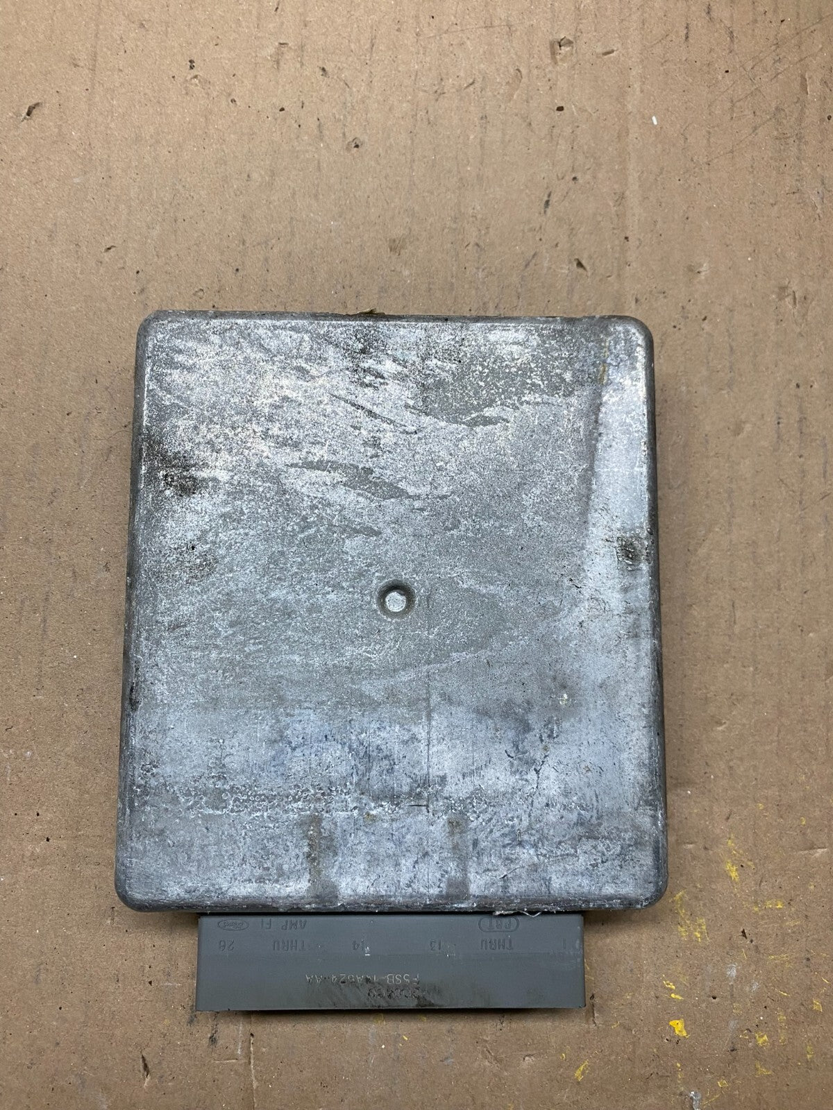 2003 Ford Van E350 E450 Engine Control Module 3C2A-12A650-CB C1037 DG0