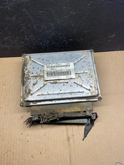 2001-2002 Silverado Tahoe Engine Computer Module 12200411 ECM ECU AD1804 DG0