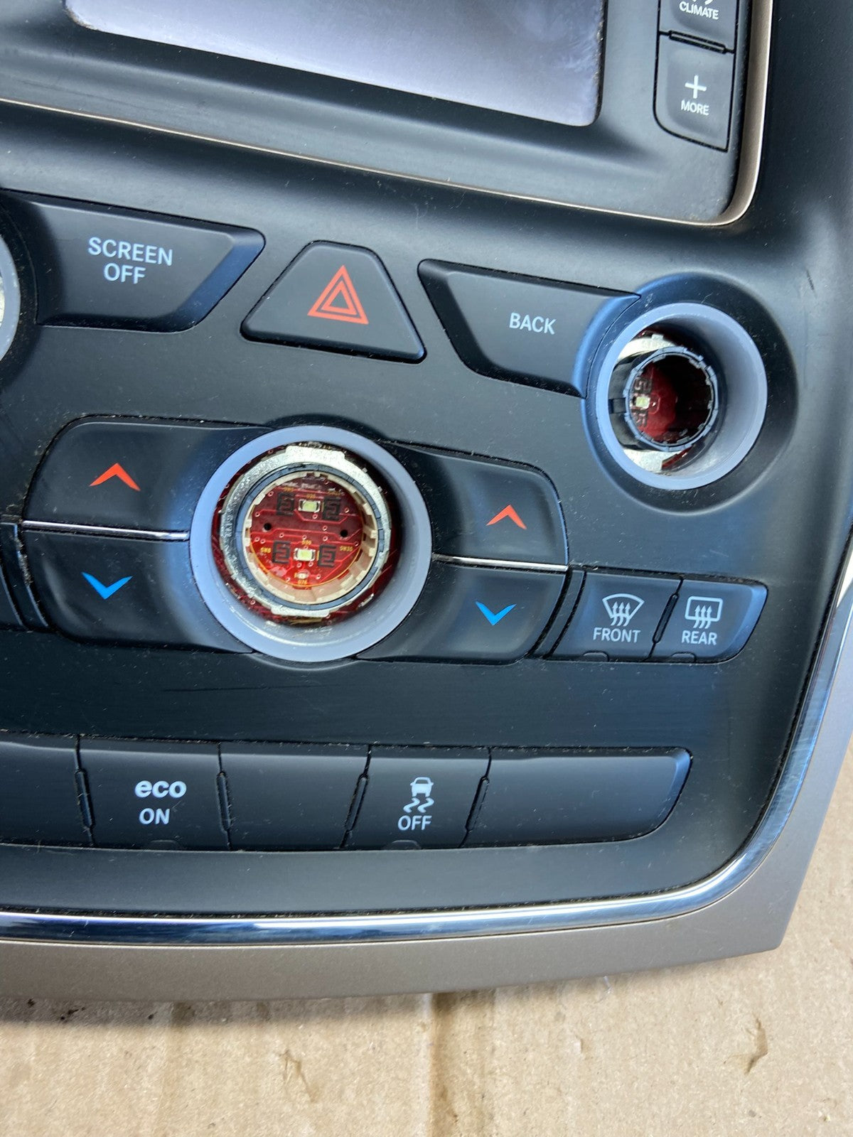 2014-2015 Jeep Grand Cherokee Center Radio Climate Control Bezel Vent AA4873 DG1