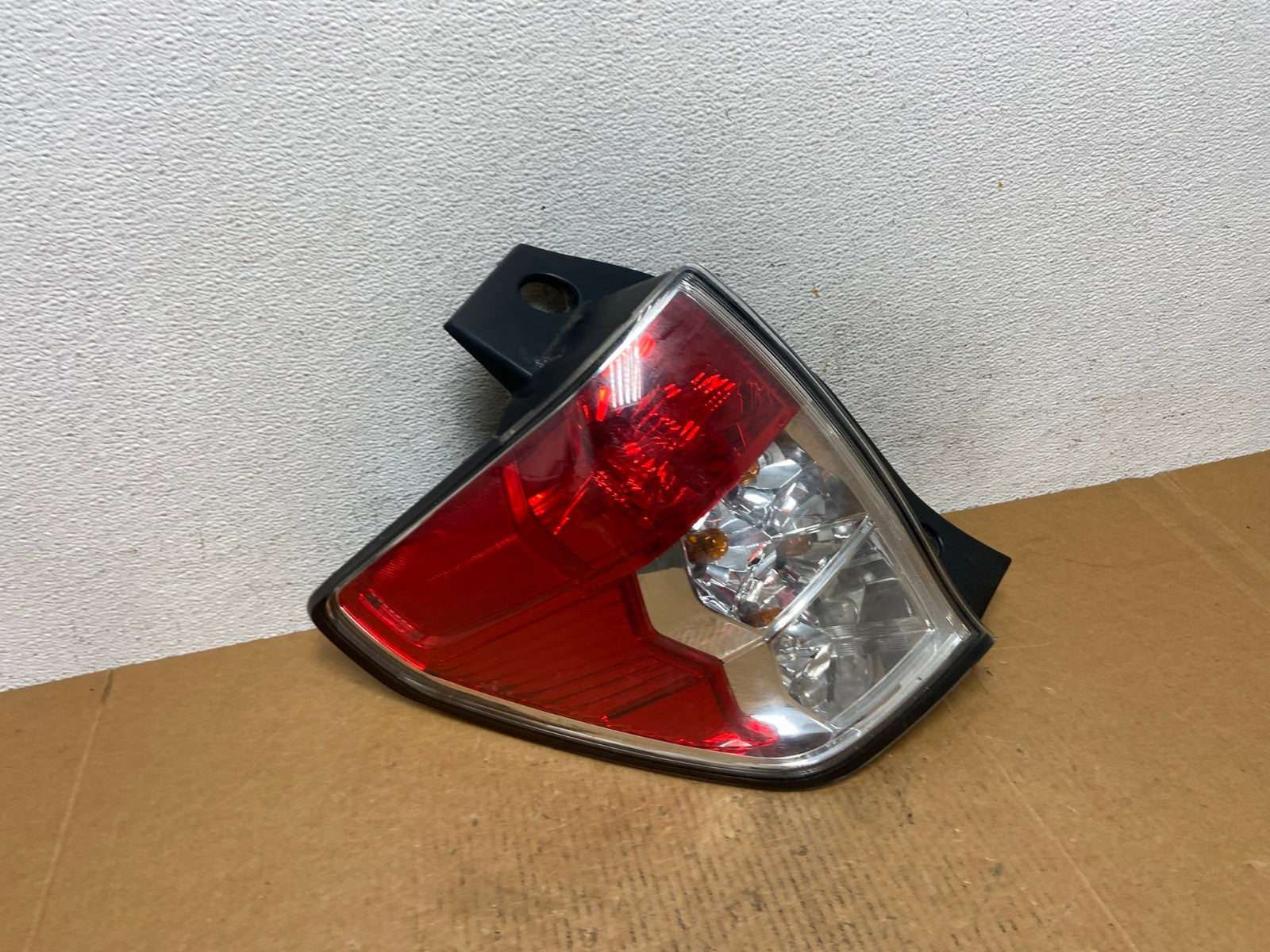 2009 - 2013 Subaru Forester Left Driver Lh Side Tail Light AE0676 LK2