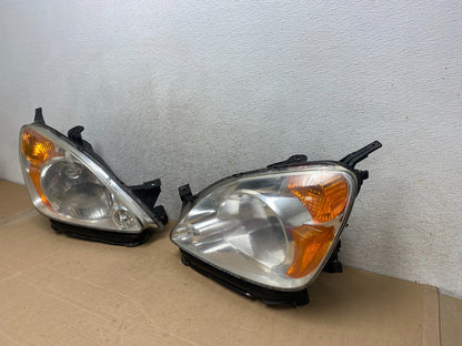 2002 to 2004 Honda Crv Cr-v Left+Right Halogen Headlights AH9334 DW1