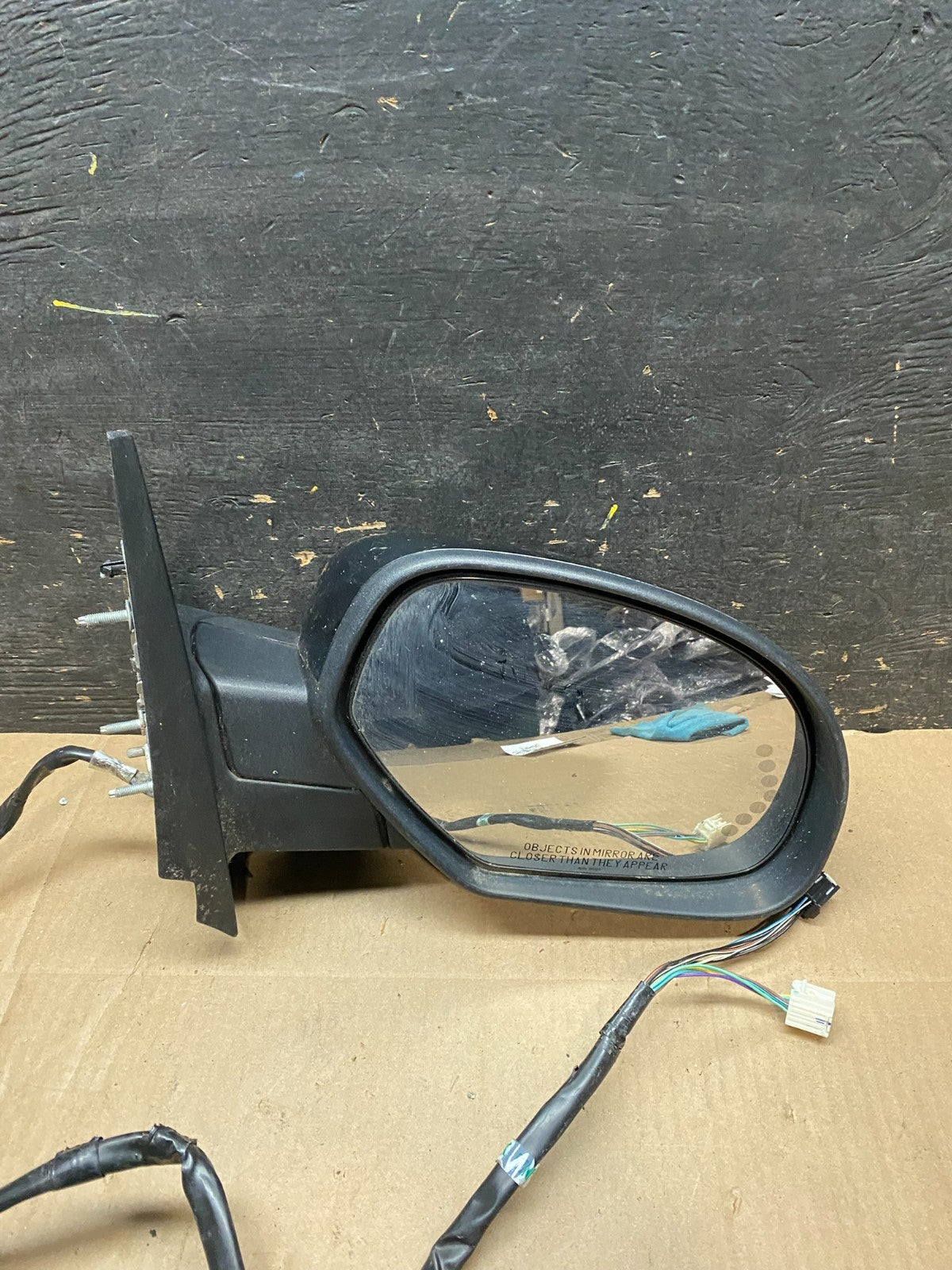 2007-2013 Chevrolet Tahoe Silverado Suburban Right Turn Signal Mirror U6213 DG10