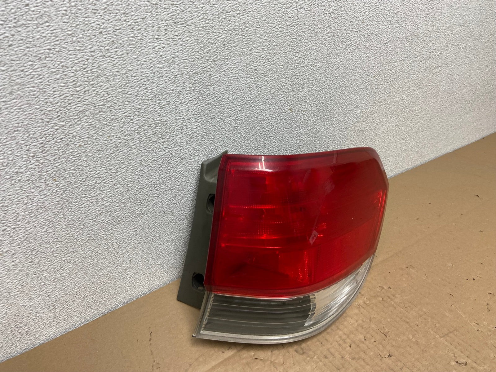 2008 2009 2010 Honda Odyssey Right Passenger Side Tail Light AB6263 LK2