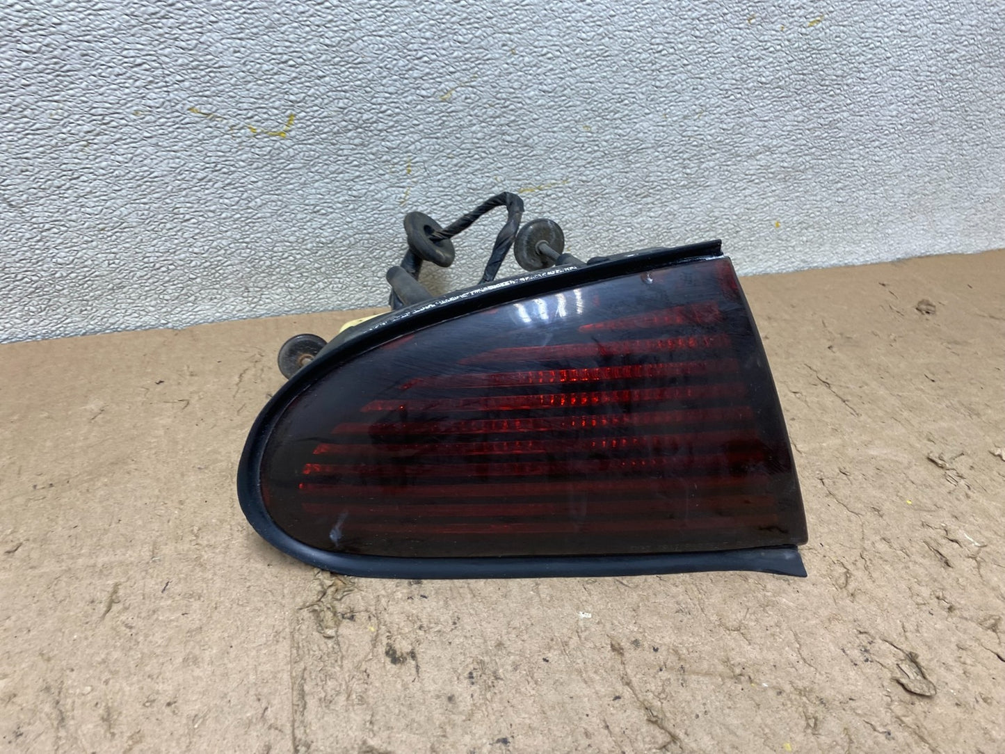 1995 to 2000 Oldsmobile Aurora Left Driver LH Side Tail Light W3579 DG0