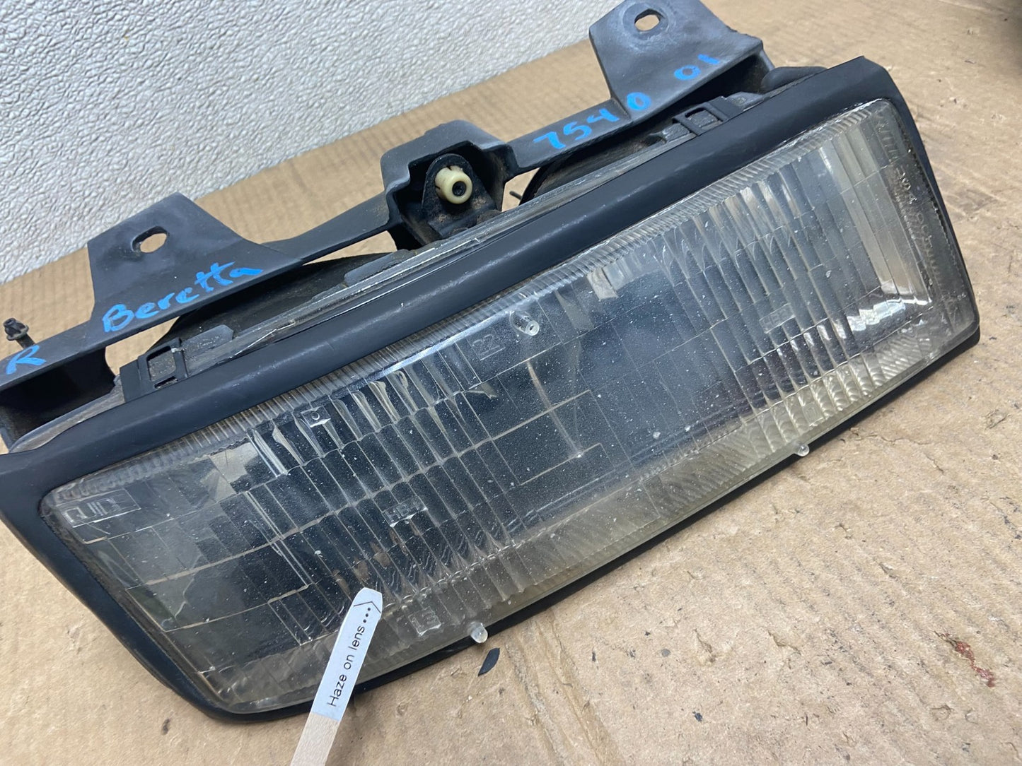 1987 to 1988 Chevrolet Corsica Right Passenger RH Side Headlight AA6659 DG3