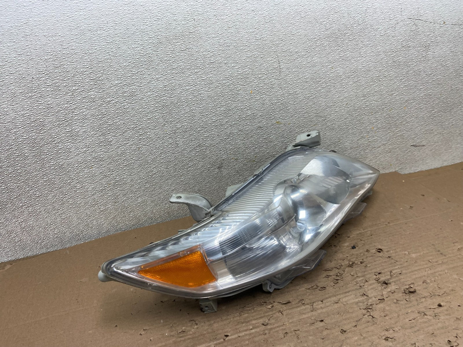 2010 - 2011 Toyota Camry Right Passenger RH Halogen Headlight AB1716 DW2