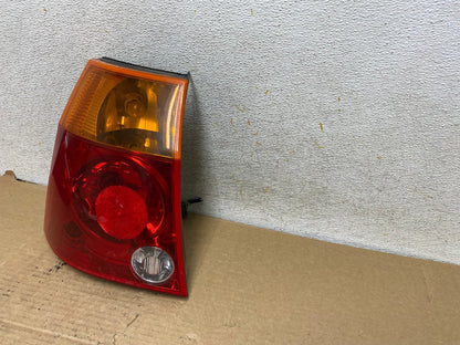 2004 2005 2006 Chrysler Pacifica Left Driver LH Tail Light AH8005 LK2