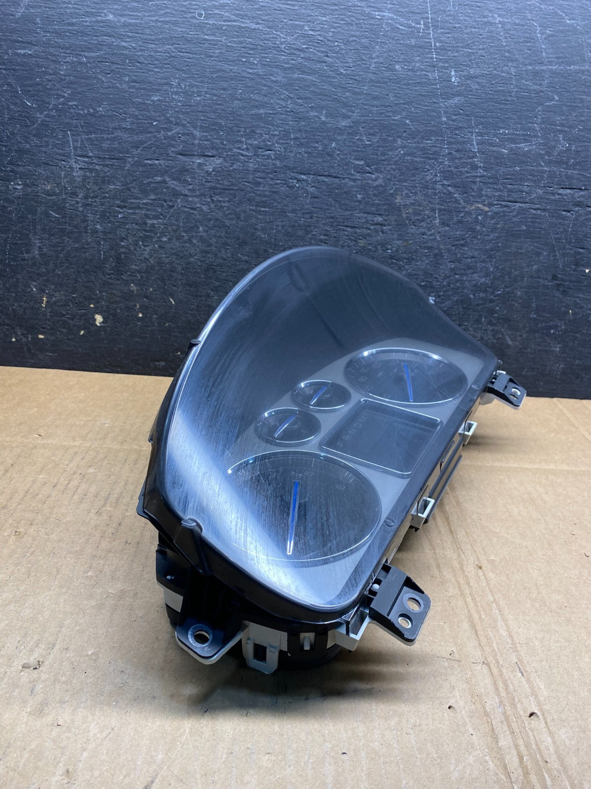 2007 to 2014 Cadillac Escalade Instrument Speedometer Cluster Gauge AI9733 DW1