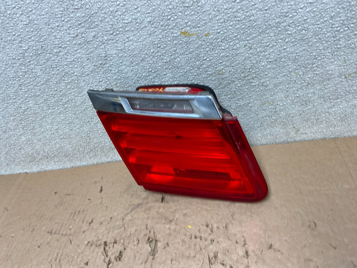 2009-2012 BMW 7-Series F01 F02 750i 750Li Left Driver Inner Tail Light Y0548 DW1