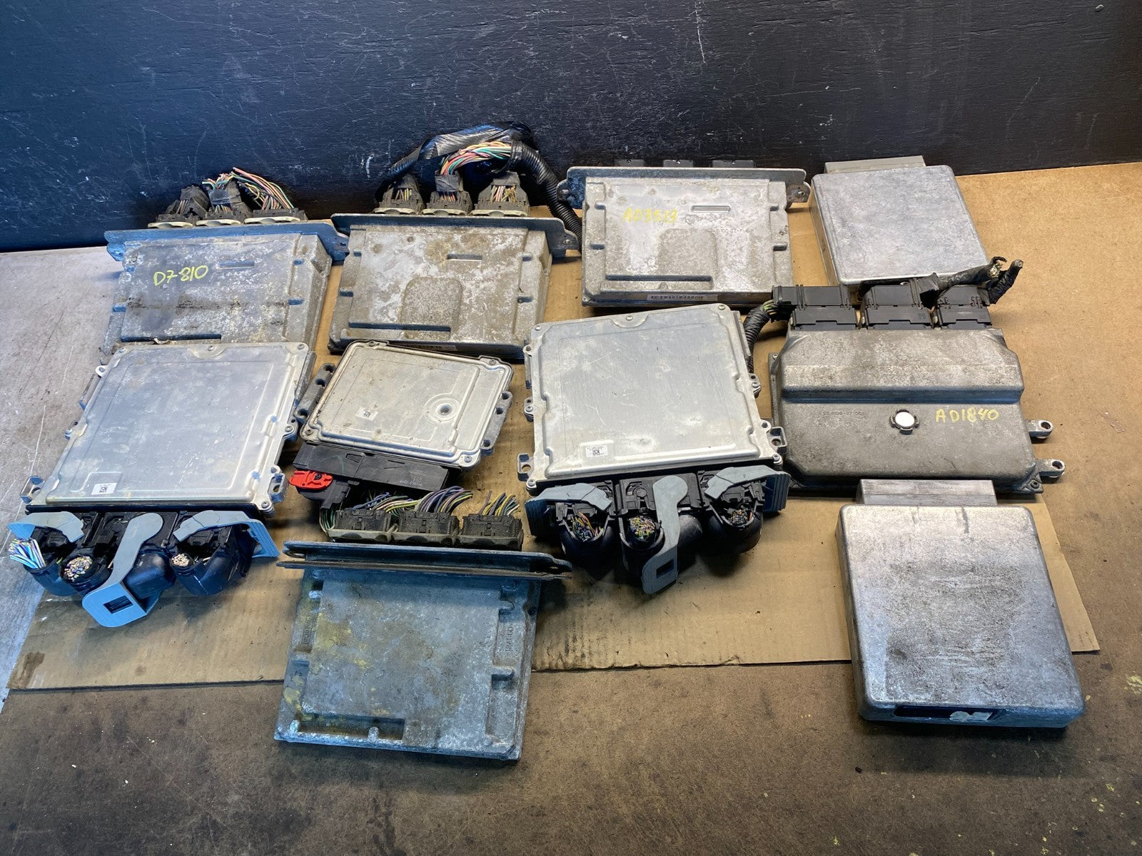 Mix of 10 Ford ECM Engine Computer Module AD48771