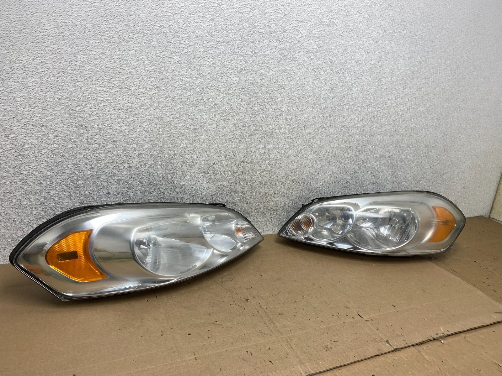 2006 - 2013 Chevrolet Impala Left+Right Set Headlights Halogen AE5985 DW2
