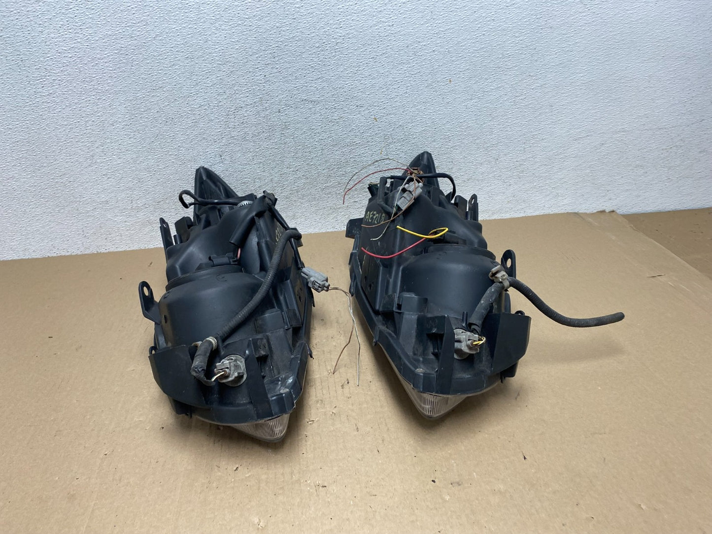 2005 2006 2007 Scion Tc Left+Right Side Halogen Headlights AE7218 DW10