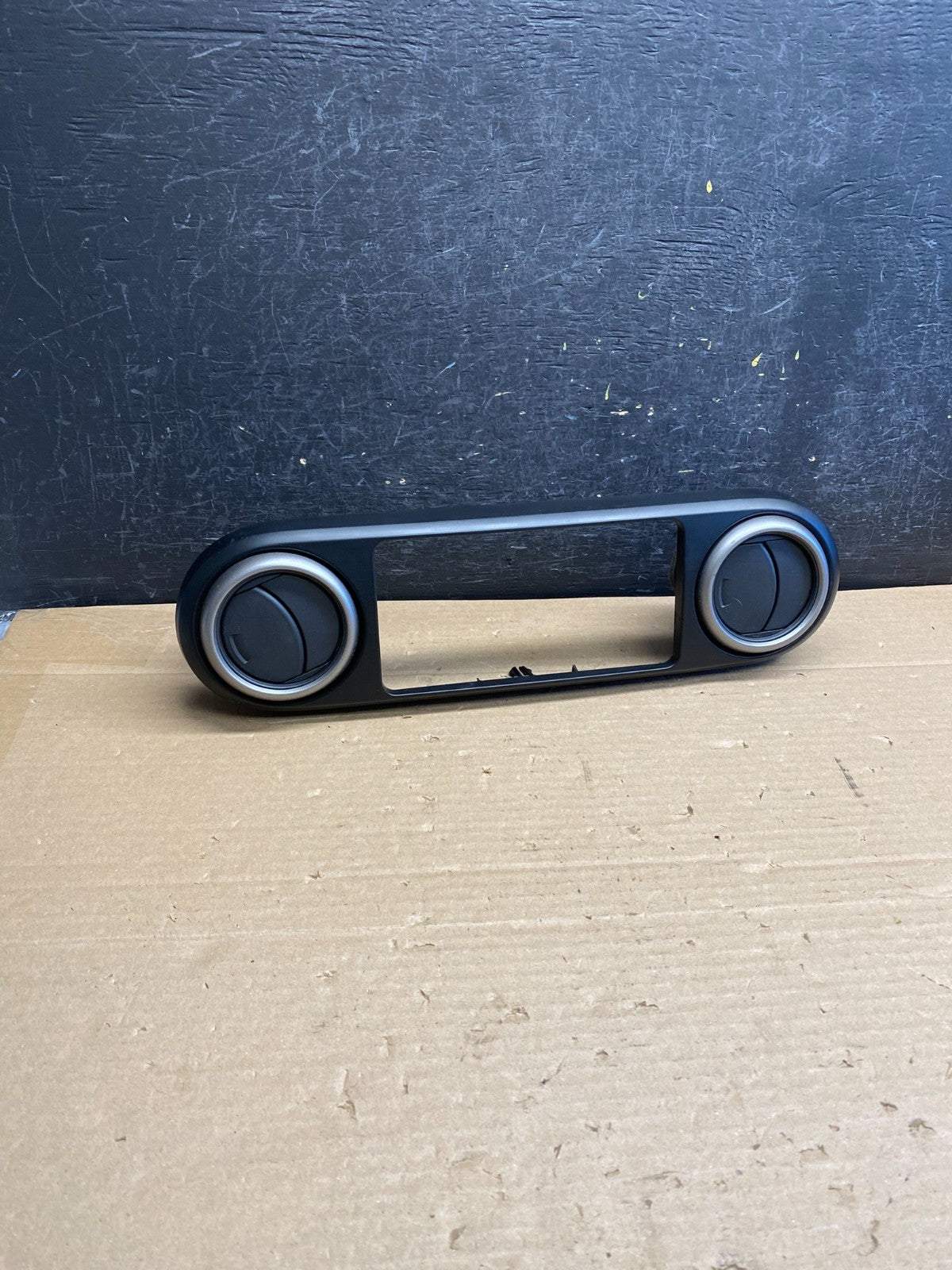 2008-2014 Scion XB Center Console Dash Radio Climate Control Bezel AG6260 DG0