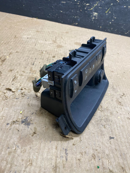 2009 to 2012 Chevrolet Traverse Front Switch Panel 25875989 Z7258 DG1