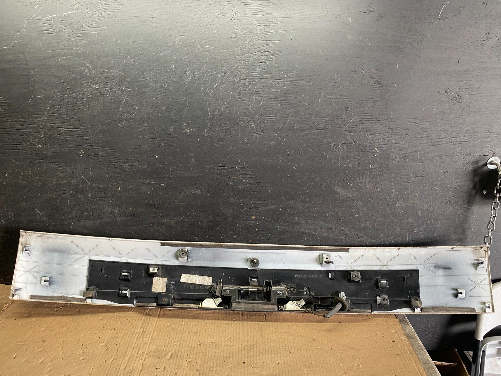 2011-2018 Dodge Grand Caravan Rear Tail Gate Trim Molding Panel OEM R5316 DG10