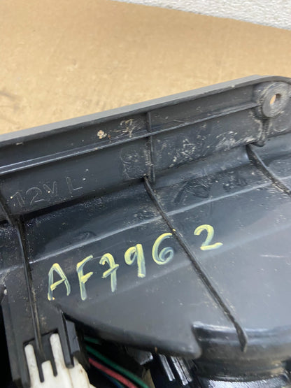2000 2001 2002 2003 Mitsubishi Pajero Left Driver Side Tail Light AF7962 GD6